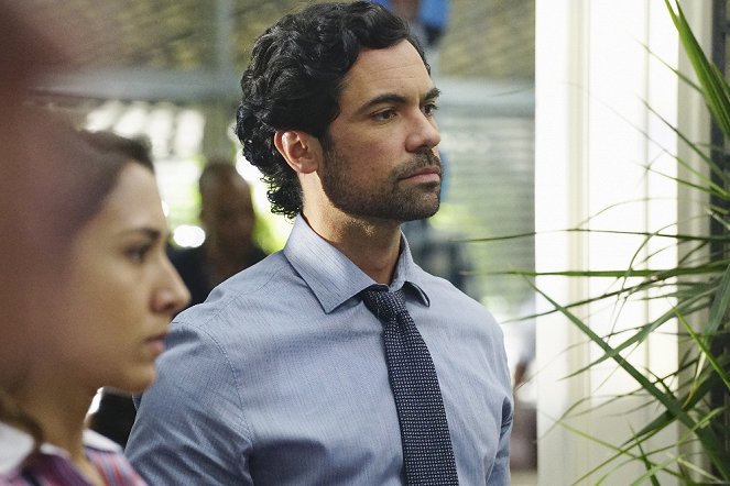 Scandal - Season 5 - Pencils Down - Photos - Danny Pino