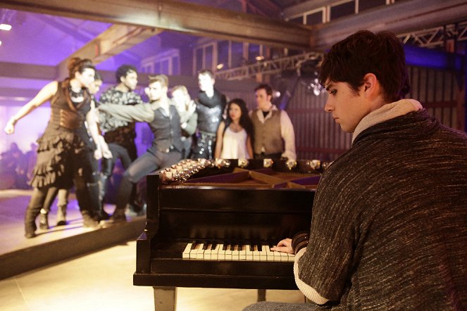 The Fosters - Season 3 - The Show - Photos - David Lambert