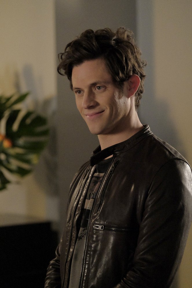 Stitchers - Pretty Little Lawyers - Do filme - Kyle Harris