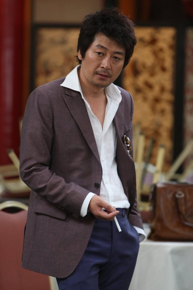 Tolvajok - Filmfotók - Yun-seok Kim