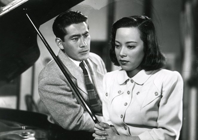 Skandál - Z filmu - Toširó Mifune, Shirley Jamaguči