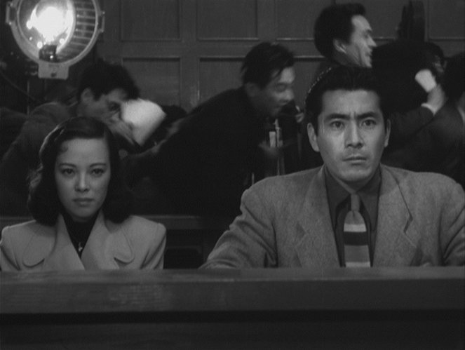 Skandál - Z filmu - Shirley Jamaguči, Toširó Mifune
