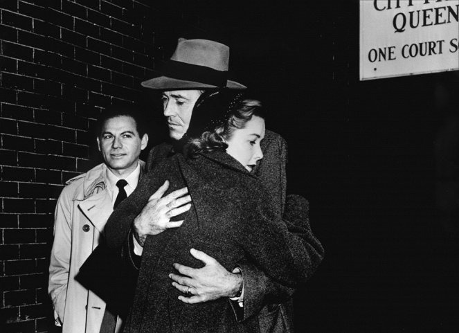 The Wrong Man - Photos - Henry Fonda, Vera Miles