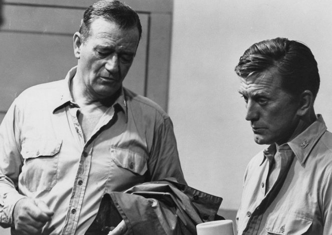Primera victoria - De la película - John Wayne, Kirk Douglas