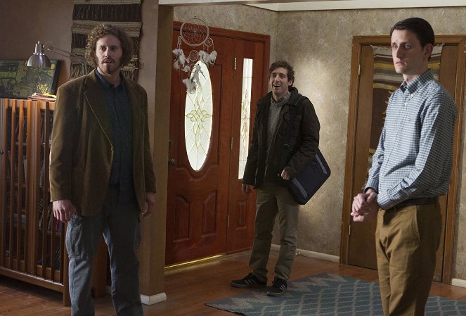 Silicon Valley - Founder Friendly - Photos - T.J. Miller, Thomas Middleditch, Zach Woods