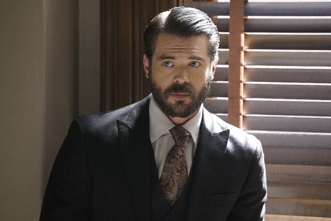 How to Get Away with Murder - She Hates Us - Photos - Charlie Weber