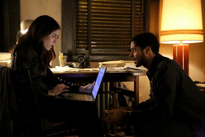 How to Get Away with Murder - Season 2 - It's a Trap - Photos - Karla Souza, Alfred Enoch