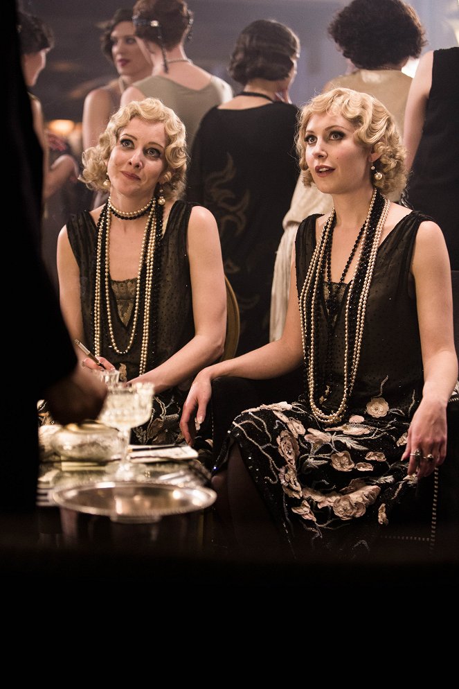 Mr. Selfridge - Episode 1 - Filmfotos - Emma Hamilton, Zoe Richards