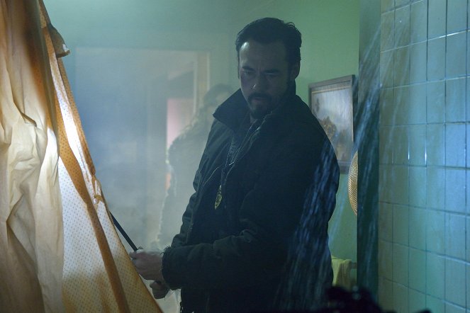 The Strain - Quick and Painless - Photos - Kevin Durand