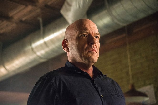 Under the Dome - Heads Will Roll - Photos - Dean Norris