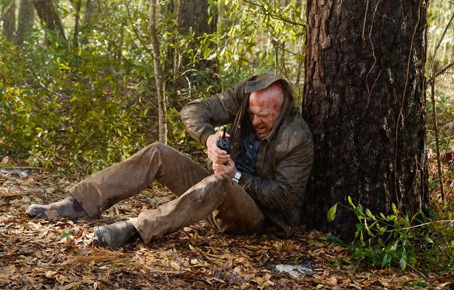 Under the Dome - Season 2 - Force Majeure - Photos - Dean Norris