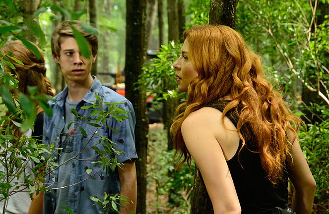 Under the Dome - Breaking Point - Photos - Colin Ford, Rachelle Lefevre