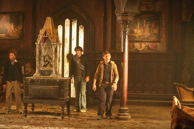 Tři pátrači a tajemství strašidelného zámku - Z filmu - Nick Price, Cameron Monaghan, Chancellor Miller