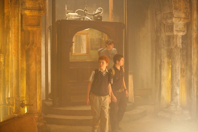 Tři pátrači a tajemství strašidelného zámku - Z filmu - Nick Price, Cameron Monaghan, Chancellor Miller