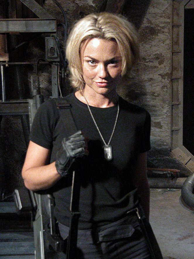 Starship Troopers 2: Hero of the Federation - Promoción - Kelly Carlson