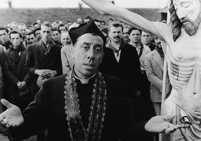 Don Camillo's Last Round - Photos - Fernandel