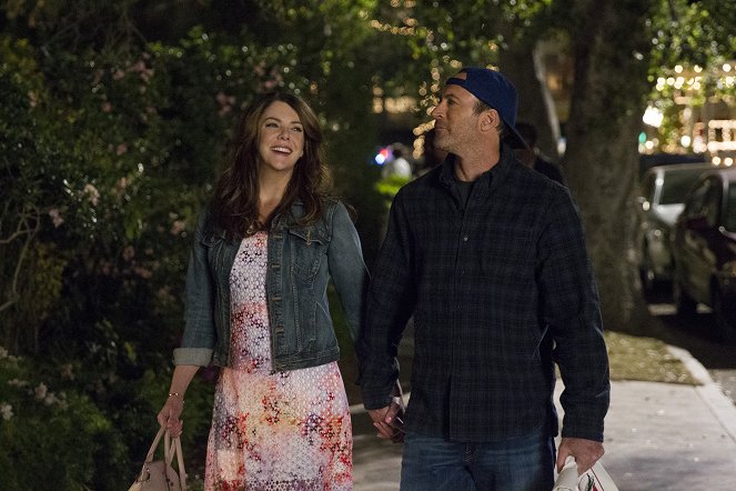Gilmore Girls: A Year in the Life - Spring - Photos - Lauren Graham, Scott Patterson