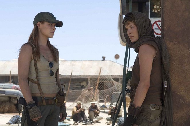 Resident Evil : Extinction - Film - Ali Larter, Milla Jovovich