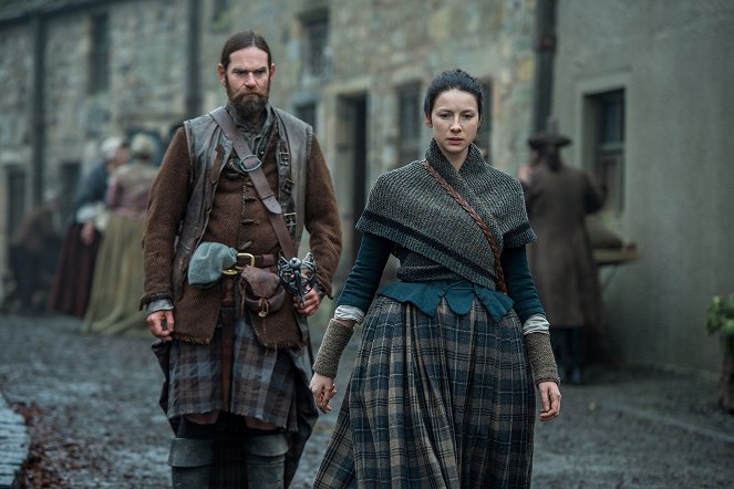 Outlander - Die Highland-Saga - Schmerz - Filmfotos - Duncan Lacroix, Caitríona Balfe
