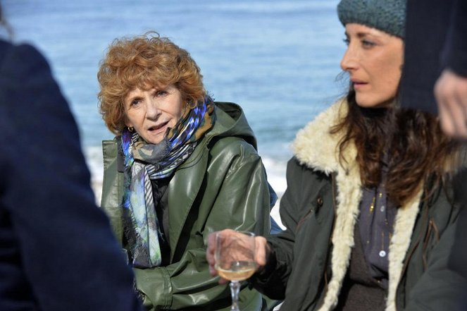 Mes amis, mes amours, mes emmerdes - Season 4 - Un voyage sous tension - Filmfotos - Michèle Moretti, Delphine Serina