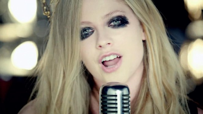Avril Lavigne - Here's to Never Growing Up - Filmfotos - Avril Lavigne