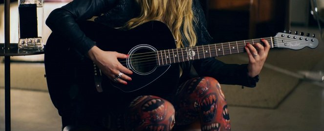 Avril Lavigne - Rock N Roll - Van film