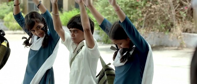 Nil Battey Sannata - Z filmu - Neha Prajapati, Prashant Tiwari