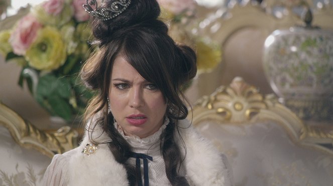 Zvrhlé panství - Z filmu - Natasha Leggero