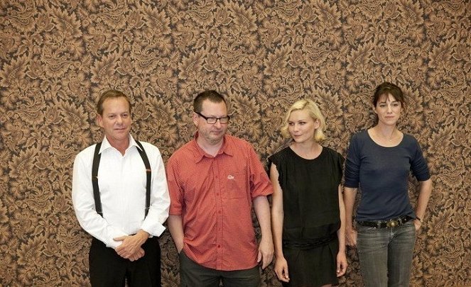 Melancholia - Promokuvat - Kiefer Sutherland, Lars von Trier, Kirsten Dunst, Charlotte Gainsbourg