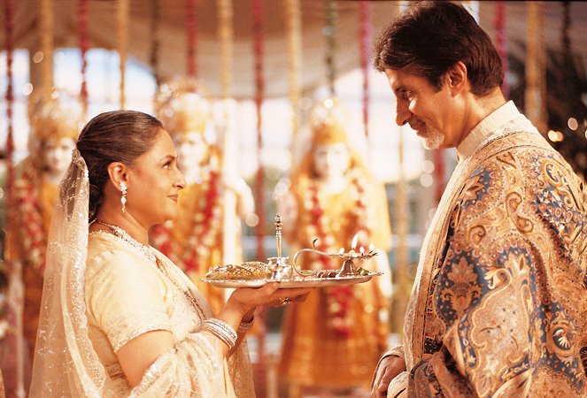 La Famille indienne - Film - Jaya Bhaduri, Amitabh Bachchan