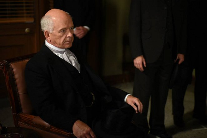 Murdoch Mysteries - 24 Hours Til Doomsday - De la película - Brian Paul