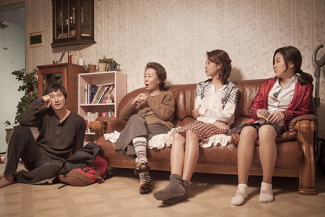 Goryeonghwagajok - Z filmu - Hae-il Pak, Yeo-jeong Yoon, Hyo-jin Gong, Ji-hee Jin