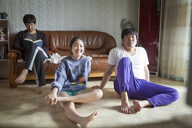 Goryeonghwagajok - Z filmu - Hae-il Pak, Ji-hee Jin, Je-moon Yoon