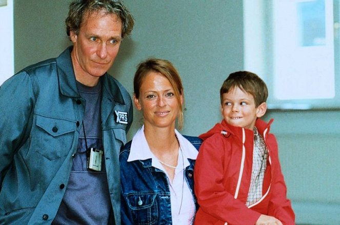 Tatort - Season 33 - Der Fremdwohner - Photos - August Zirner, Sophia Sonntag, Severin Sonntag