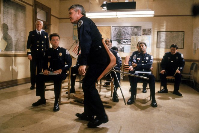 Loca academia de policía 6: Ciudad sitiada - De la película - George Gaynes, Lance Kinsey, G. W. Bailey, Bubba Smith, Michael Winslow