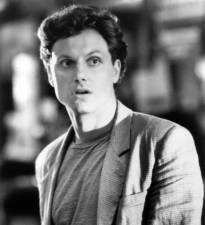 Kuffs - Do filme - Tony Goldwyn