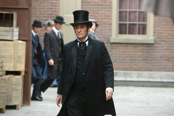 Murdoch Mysteries - Season 7 - The Spy Who Came Up to the Cold - Photos - Peter Keleghan