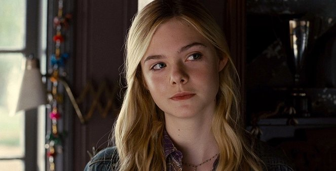 We Bought a Zoo - Photos - Elle Fanning