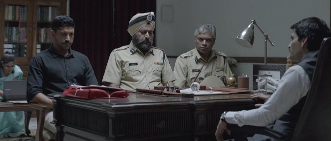 Wazir - Van film - Farhan Akhtar, Prakash Belawadi