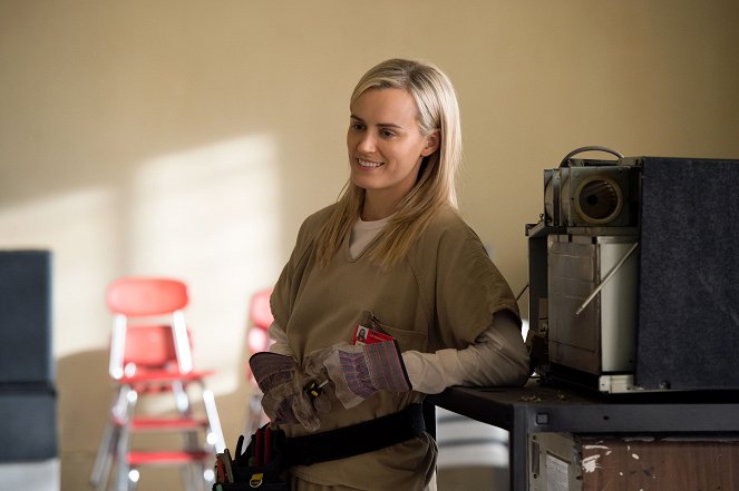 Orange Is the New Black - Finger in the Dyke - Photos - Taylor Schilling