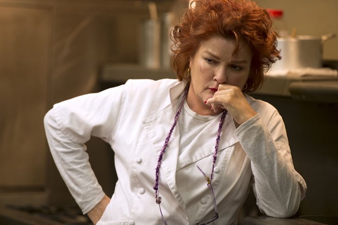 Orange Is the New Black - Fear, and Other Smells - Photos - Kate Mulgrew