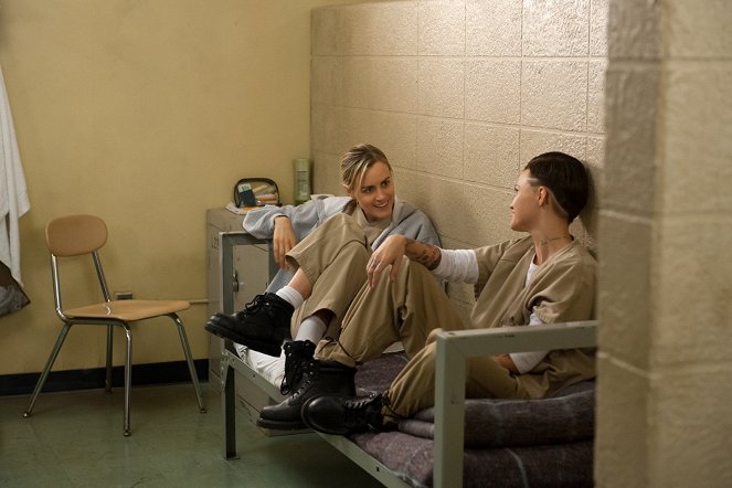 Orange Is the New Black - A Tittin' and a Hairin' - Van film - Taylor Schilling