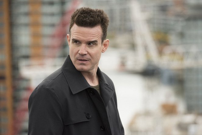 Shooter - Point of Impact - Photos - Eddie McClintock