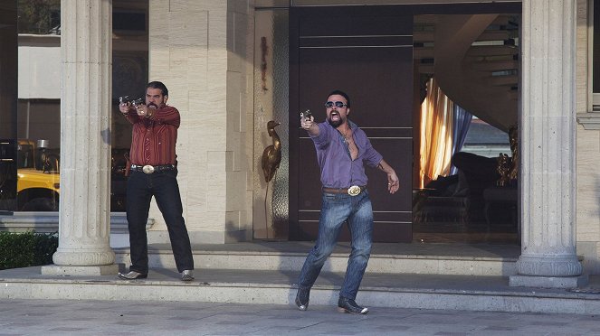 Queen of the South - Season 1 - Piloto - Photos - Hemky Madera, Lobo Sebastian