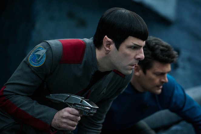 Star Trek: Mindenen túl - Filmfotók - Zachary Quinto