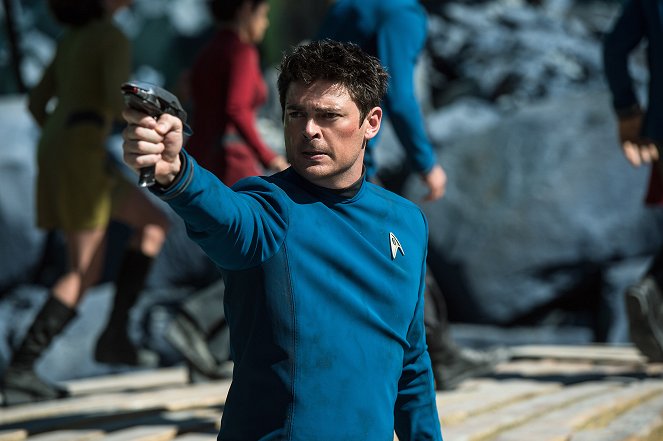 Star Trek: Mindenen túl - Filmfotók - Karl Urban