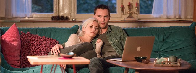 Collide - Kuvat elokuvasta - Felicity Jones, Nicholas Hoult