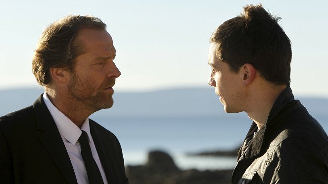 Jack Taylor: Gefallene Mädchen - Filmfotos - Iain Glen, Killian Scott