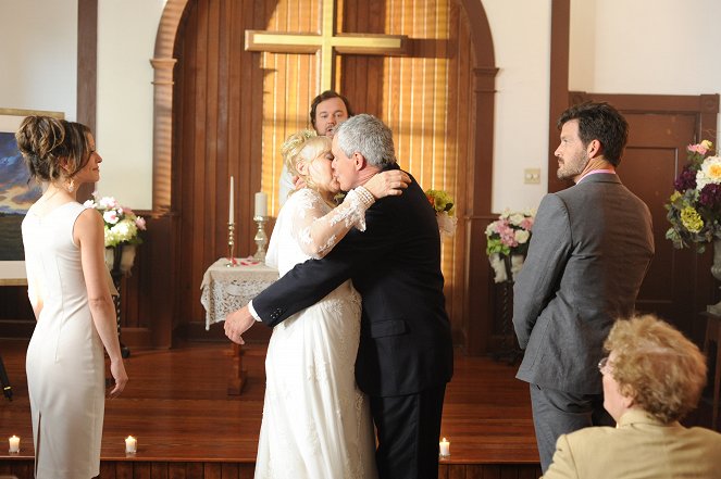 The Wedding Chapel - Photos - Emmanuelle Vaugier, Mark Deklin