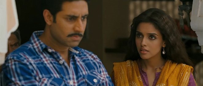 Bol Bachchan - Z filmu - Abhishek Bachchan, Asin Thottumkal